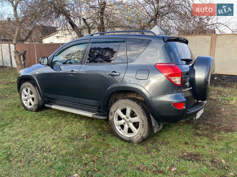 Позашляховик / Кросовер Toyota RAV4 2007 в Лозовій