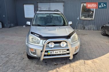 Позашляховик / Кросовер Toyota RAV4 2002 в Івано-Франківську