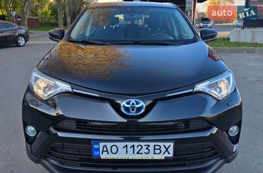 Внедорожник / Кроссовер Toyota RAV4 2018 в Ужгороде