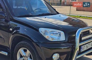 Внедорожник / Кроссовер Toyota RAV4 2005 в Ивано-Франковске