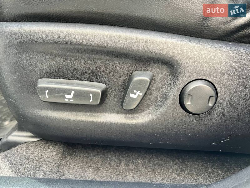 Позашляховик / Кросовер Toyota RAV4 2013 в Одесі