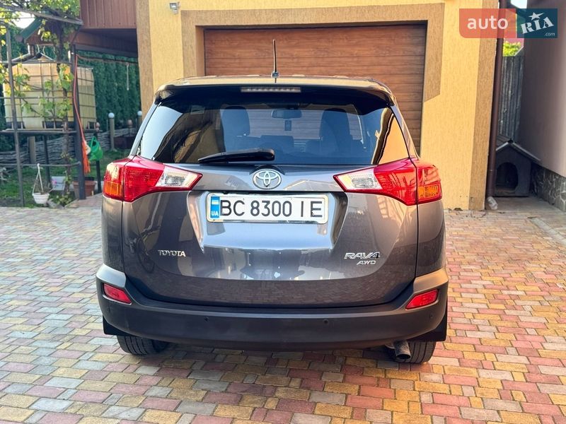 Позашляховик / Кросовер Toyota RAV4 2014 в Миколаєві