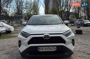 Позашляховик / Кросовер Toyota RAV4 2021 в Дніпрі