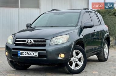 Позашляховик / Кросовер Toyota RAV4 2006 в Новояворівську