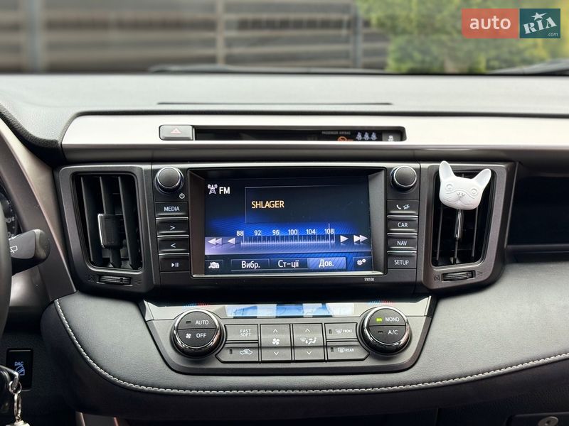 Внедорожник / Кроссовер Toyota RAV4 2017 в Виннице