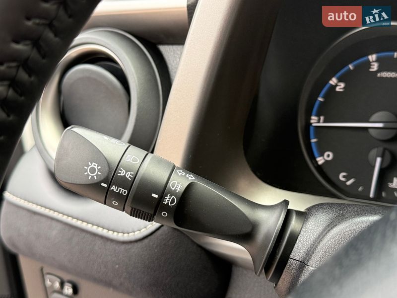 Внедорожник / Кроссовер Toyota RAV4 2017 в Виннице