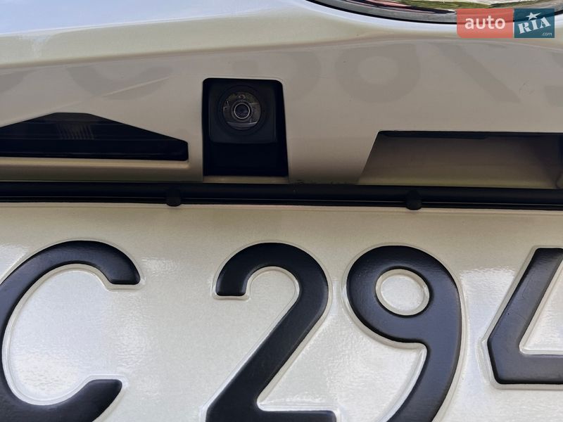 Внедорожник / Кроссовер Toyota RAV4 2018 в Львове