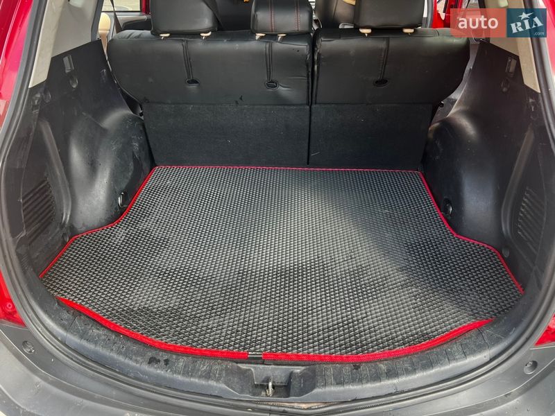 Внедорожник / Кроссовер Toyota RAV4 2013 в Одессе