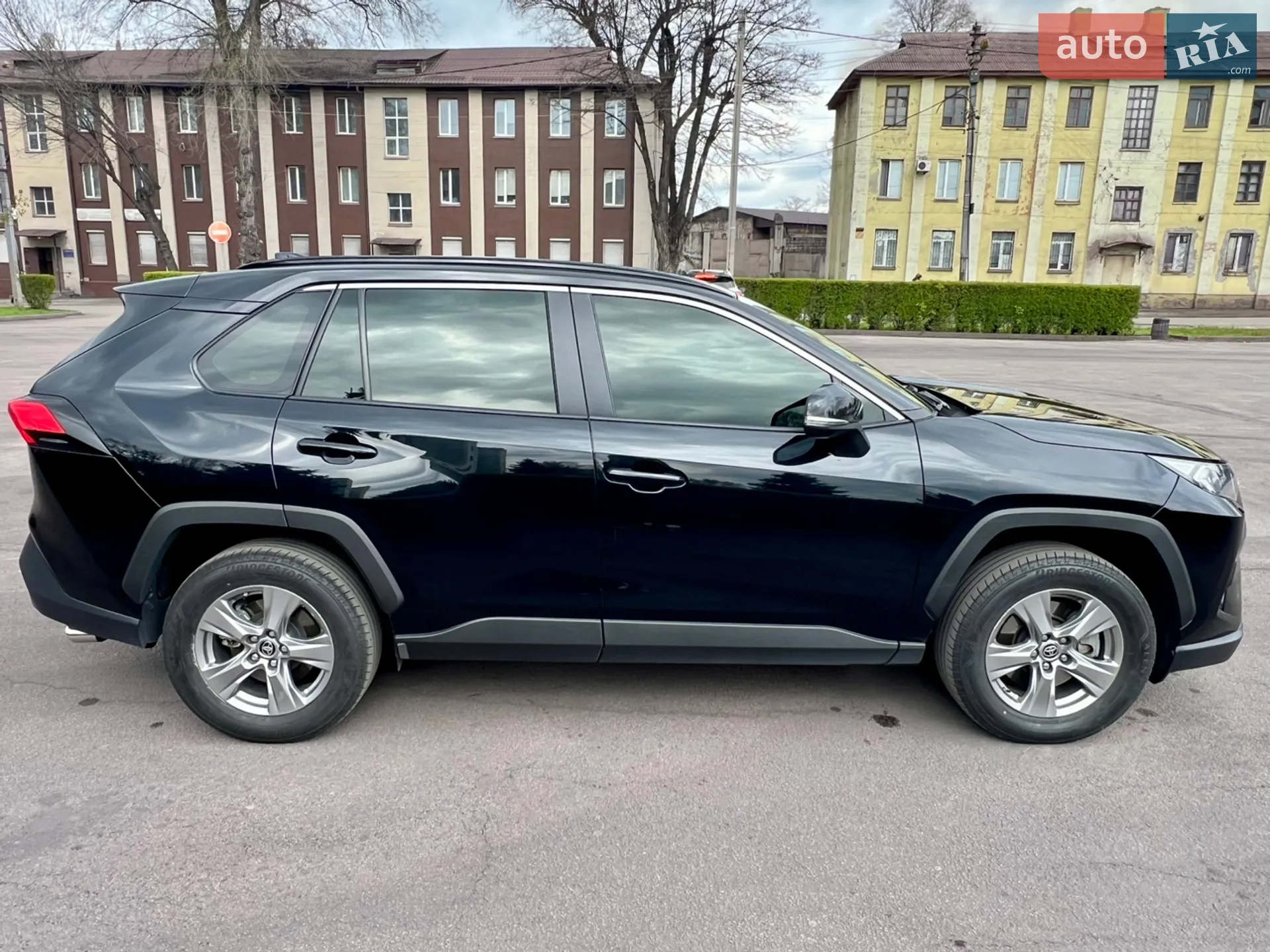 2022 Toyota RAV 4 - мініатюра 3