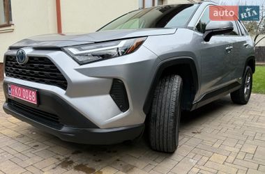 Позашляховик / Кросовер Toyota RAV4 2023 в Львові