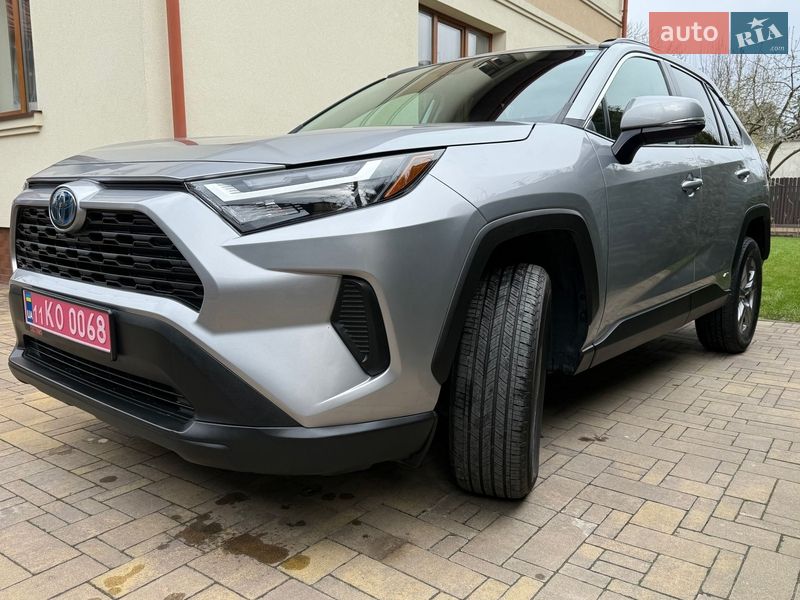 Позашляховик / Кросовер Toyota RAV4 2023 в Львові