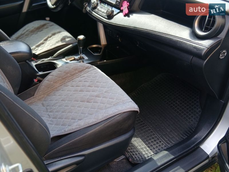 Внедорожник / Кроссовер Toyota RAV4 2016 в Черновцах фото 2 Внедорожник / Кроссовер Toyota RAV4 2016 в Черновцах