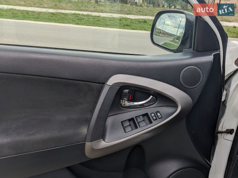 Внедорожник / Кроссовер Toyota RAV4 2010 в Владимире фото 17 Внедорожник / Кроссовер Toyota RAV4 2010 в Владимире