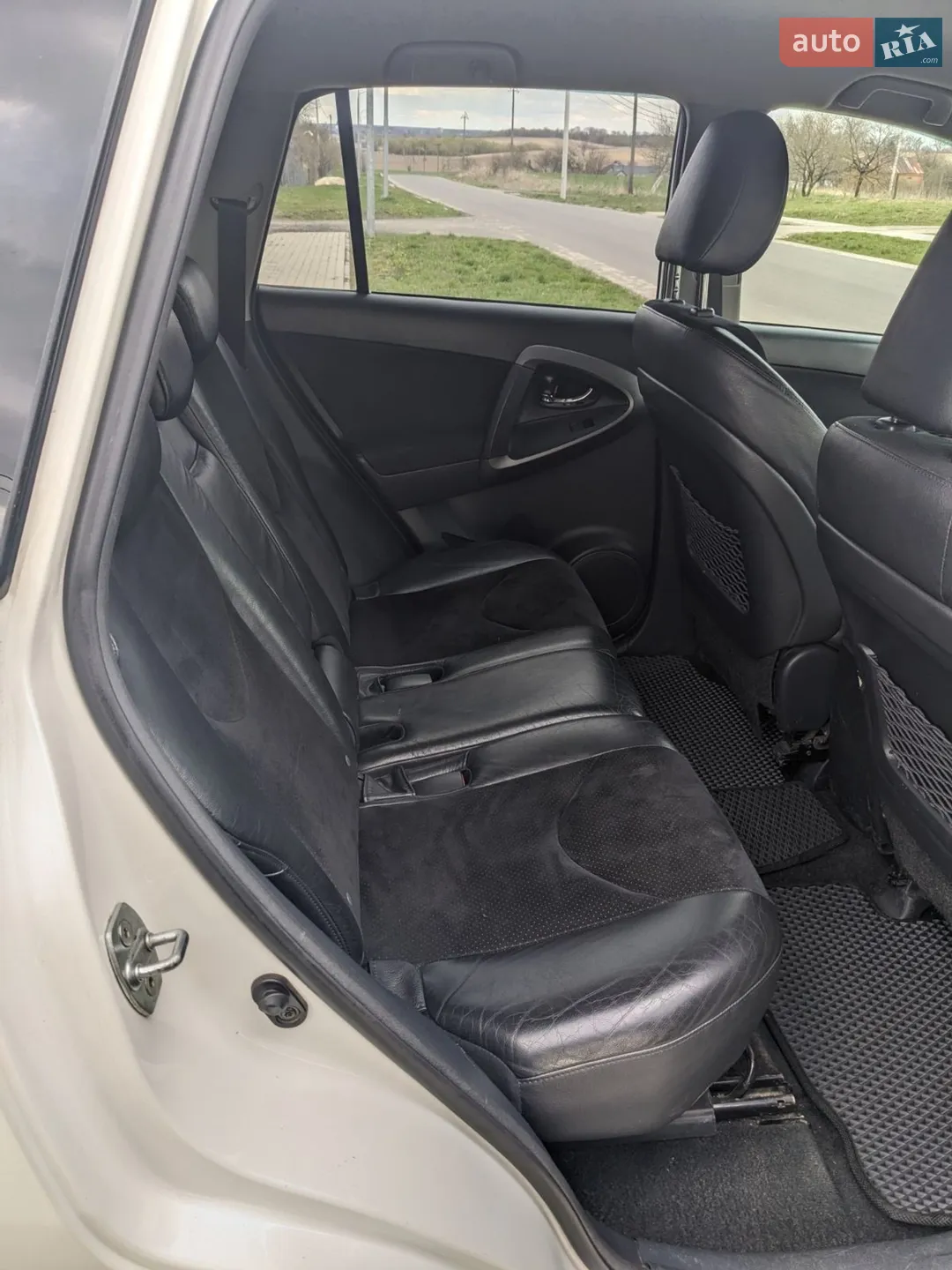 2010 Toyota RAV 4 - мініатюра 22