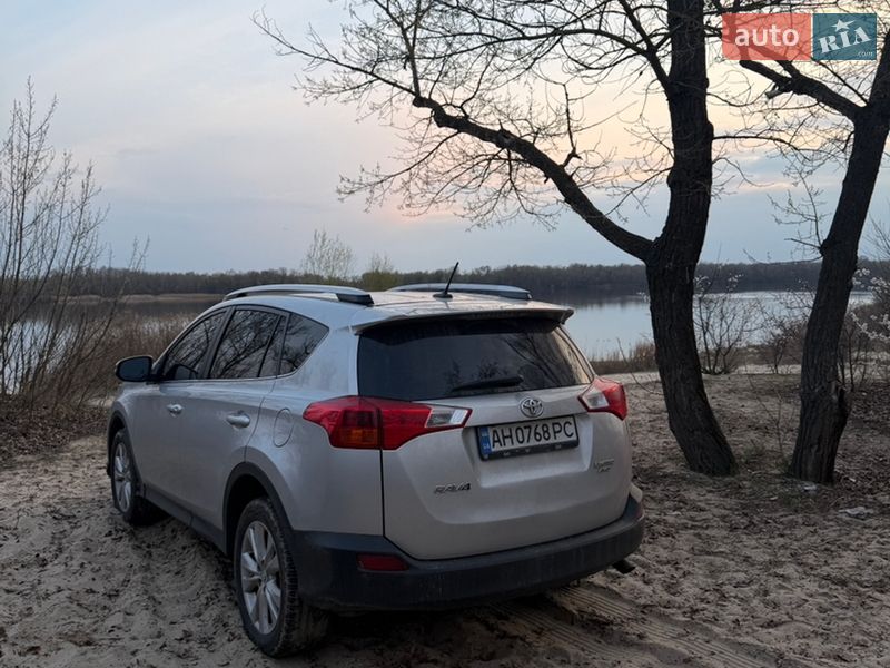 Внедорожник / Кроссовер Toyota RAV4 2015 в Кременчуге фото 4 Внедорожник / Кроссовер Toyota RAV4 2015 в Кременчуге