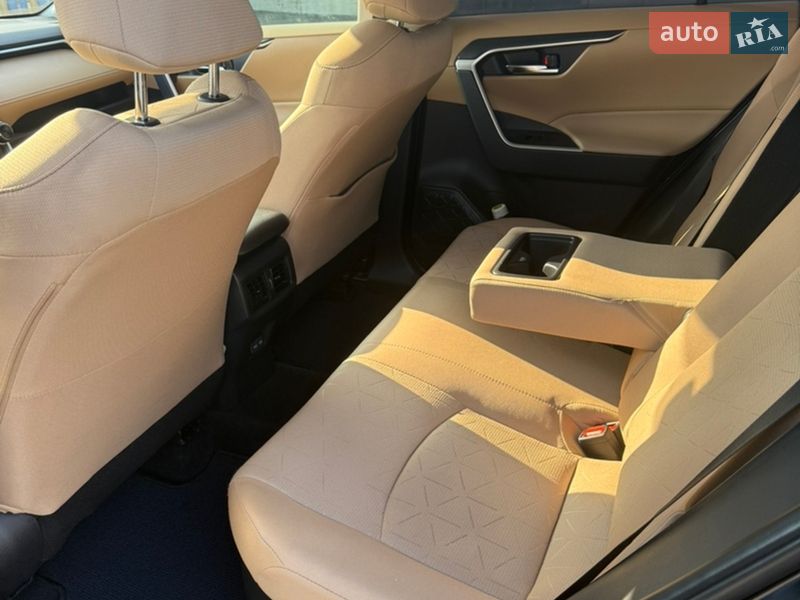 Внедорожник / Кроссовер Toyota RAV4 2025 в Киеве фото 7 Внедорожник / Кроссовер Toyota RAV4 2025 в Киеве
