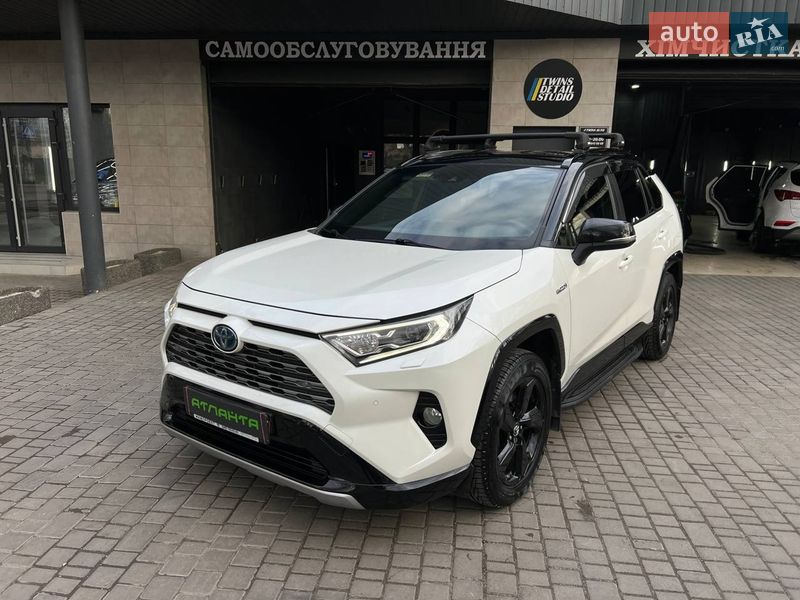 Внедорожник / Кроссовер Toyota RAV4 2018 в Одессе