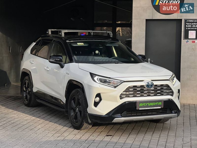 Внедорожник / Кроссовер Toyota RAV4 2018 в Одессе