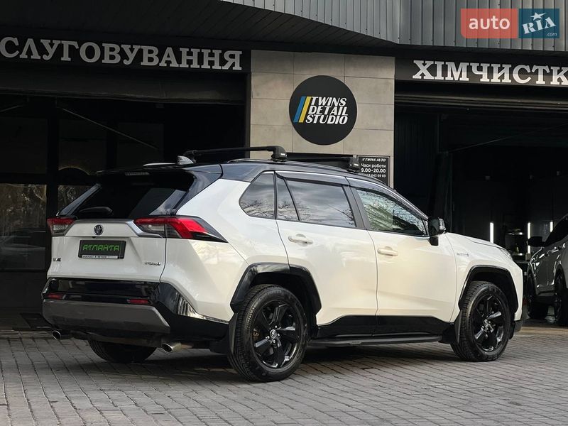 Внедорожник / Кроссовер Toyota RAV4 2018 в Одессе