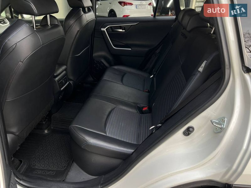 Внедорожник / Кроссовер Toyota RAV4 2018 в Одессе