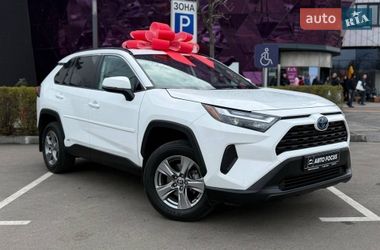 Внедорожник / Кроссовер Toyota RAV4 2024 в Киеве