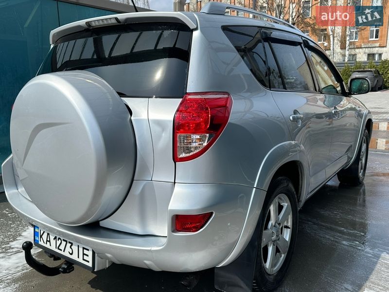 Внедорожник / Кроссовер Toyota RAV4 2007 в Черкассах
