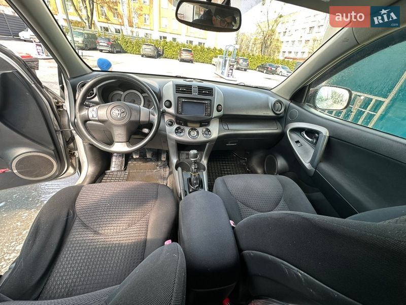 Внедорожник / Кроссовер Toyota RAV4 2007 в Черкассах