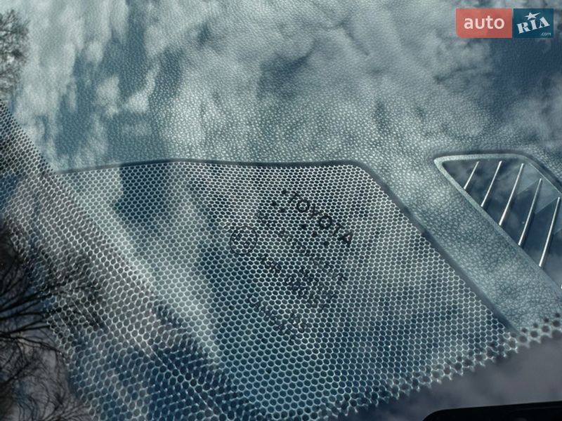 Внедорожник / Кроссовер Toyota RAV4 2023 в Харькове