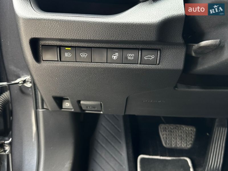 Внедорожник / Кроссовер Toyota RAV4 2023 в Харькове