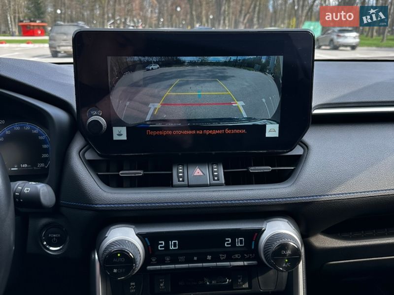 Внедорожник / Кроссовер Toyota RAV4 2023 в Харькове