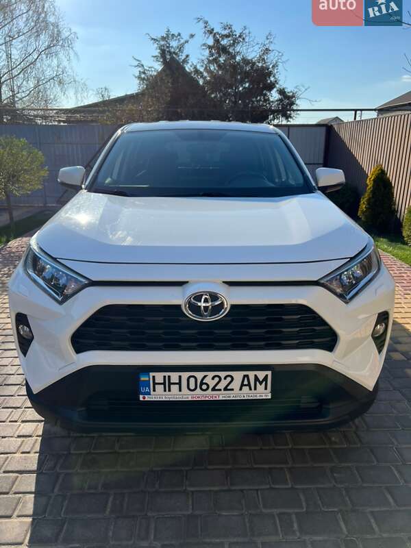 Позашляховик / Кросовер Toyota RAV4 2019 в Чорноморську