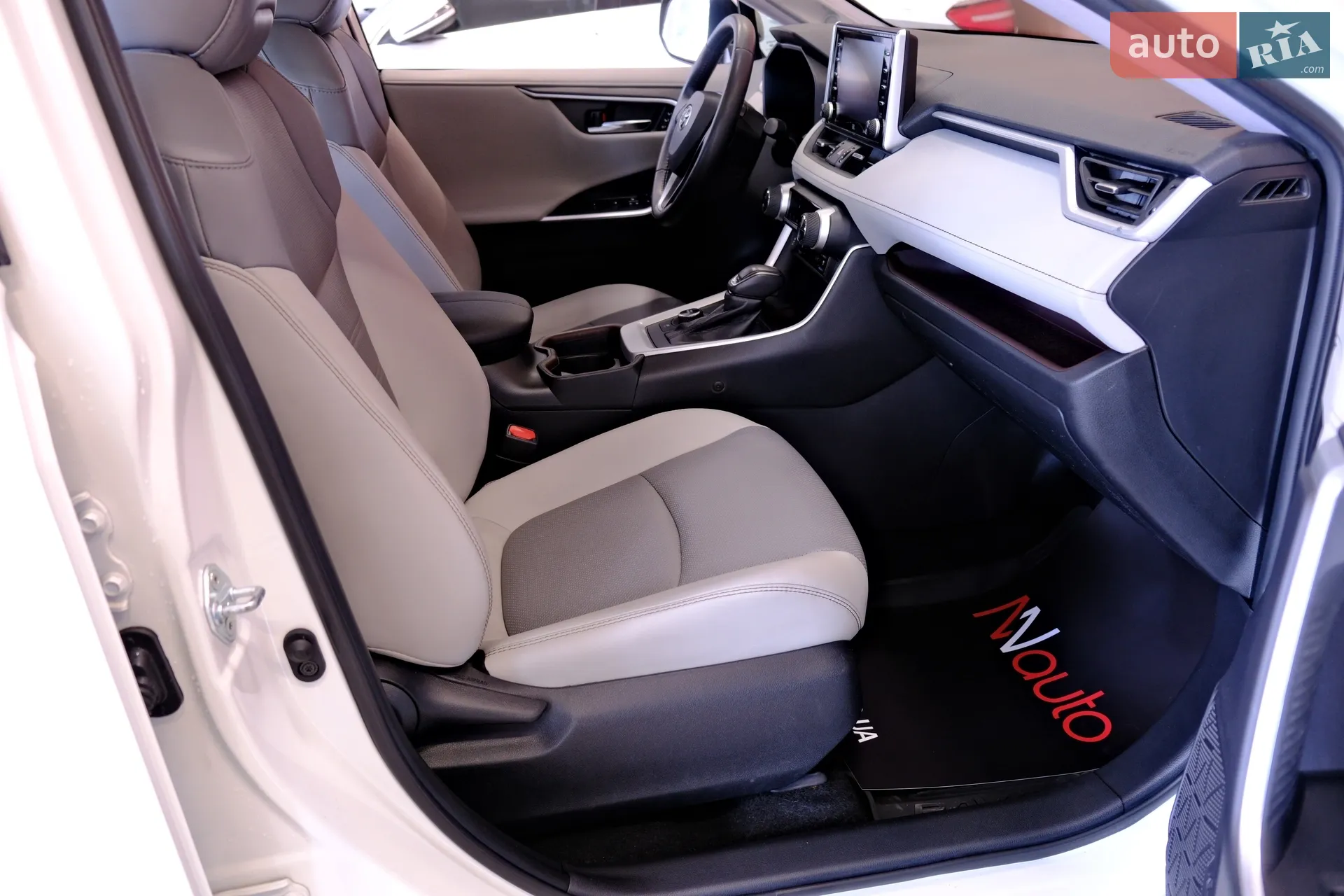 2020 Toyota RAV 4 - мініатюра 41