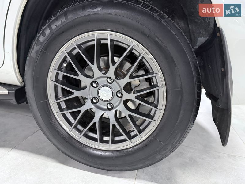 Позашляховик / Кросовер Toyota RAV4 2011 в Одесі