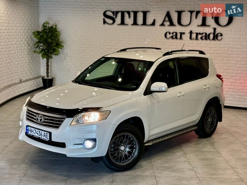 Позашляховик / Кросовер Toyota RAV4 2011 в Одесі