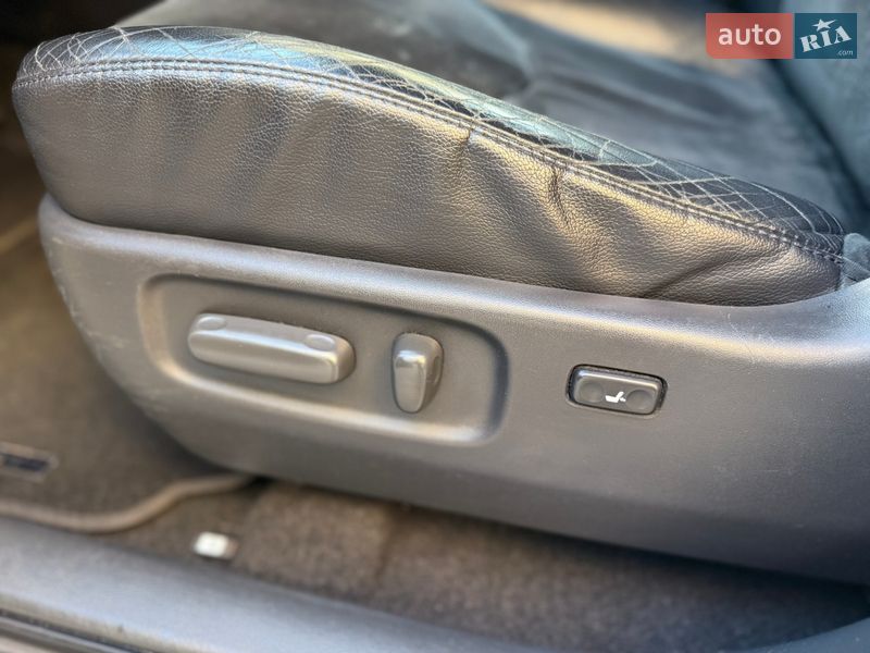 Позашляховик / Кросовер Toyota RAV4 2011 в Одесі