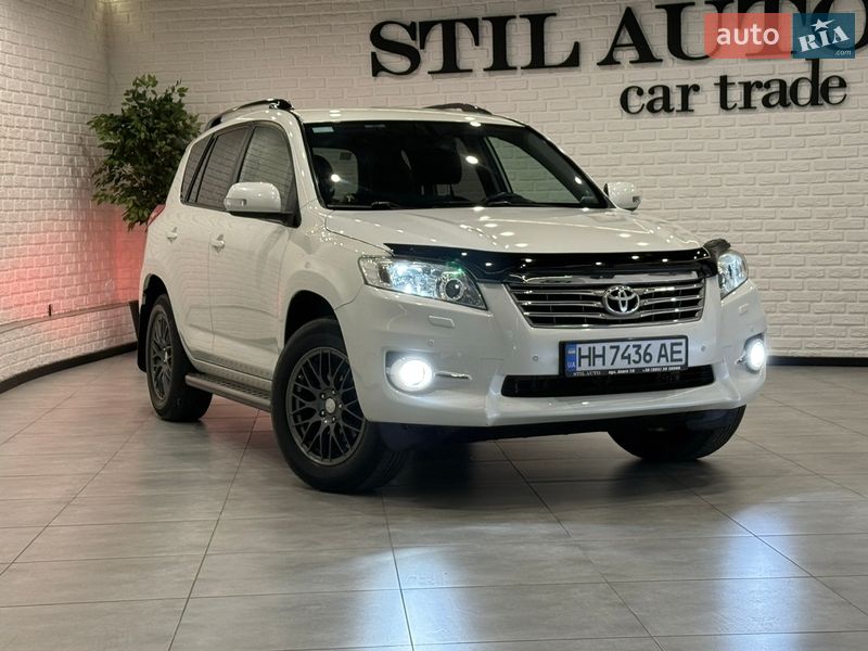 Позашляховик / Кросовер Toyota RAV4 2011 в Одесі