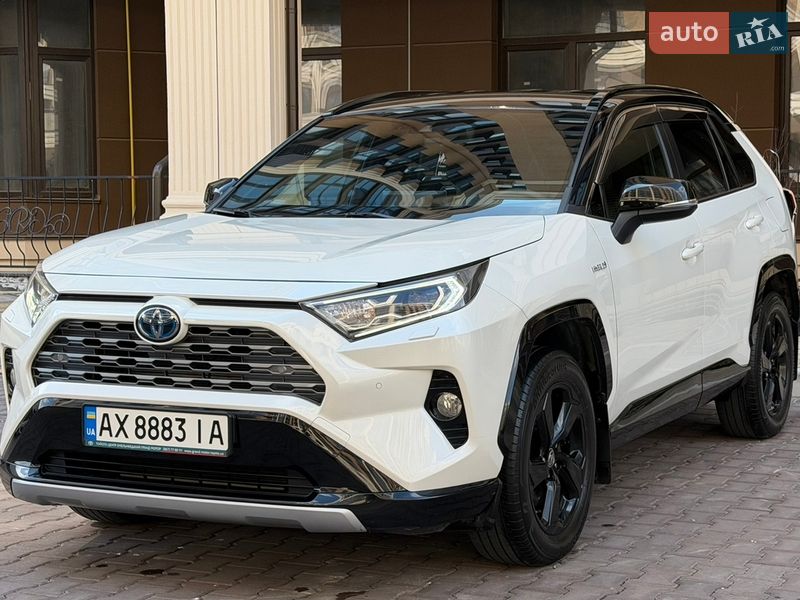 Внедорожник / Кроссовер Toyota RAV4 2020 в Киеве фото 8 Внедорожник / Кроссовер Toyota RAV4 2020 в Киеве