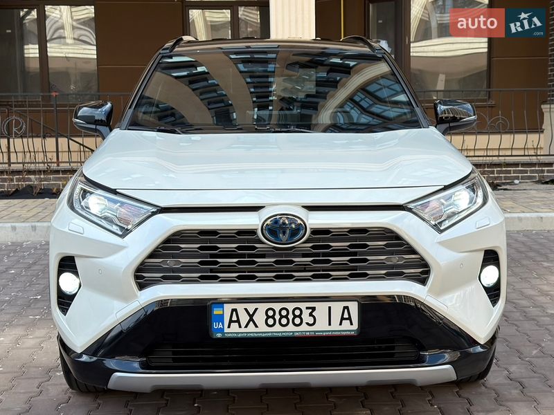 Внедорожник / Кроссовер Toyota RAV4 2020 в Киеве фото 31 Внедорожник / Кроссовер Toyota RAV4 2020 в Киеве