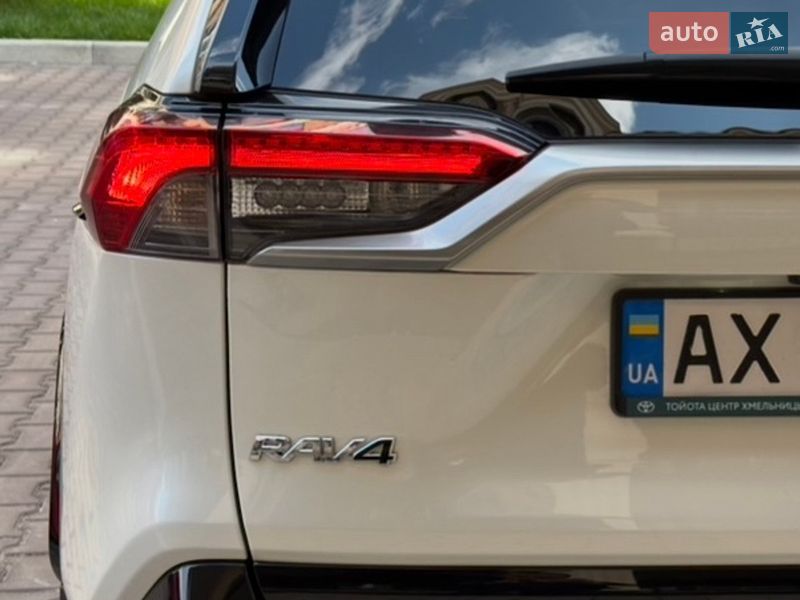 Внедорожник / Кроссовер Toyota RAV4 2020 в Киеве фото 42 Внедорожник / Кроссовер Toyota RAV4 2020 в Киеве