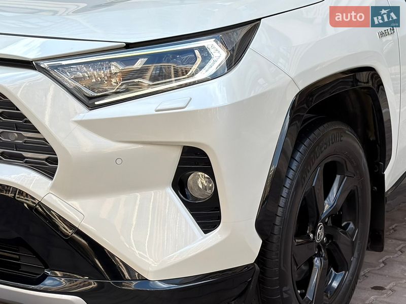 Внедорожник / Кроссовер Toyota RAV4 2020 в Киеве фото 35 Внедорожник / Кроссовер Toyota RAV4 2020 в Киеве