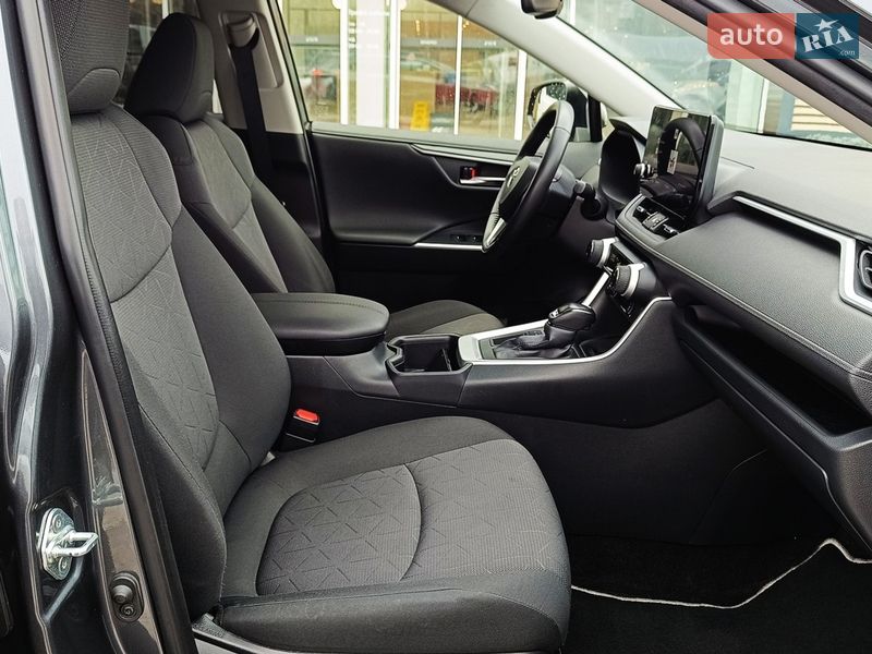 Внедорожник / Кроссовер Toyota RAV4 2023 в Киеве фото 6 Внедорожник / Кроссовер Toyota RAV4 2023 в Киеве