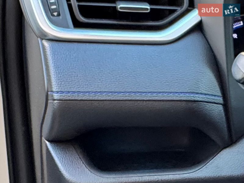 Внедорожник / Кроссовер Toyota RAV4 2020 в Киеве фото 81 Внедорожник / Кроссовер Toyota RAV4 2020 в Киеве