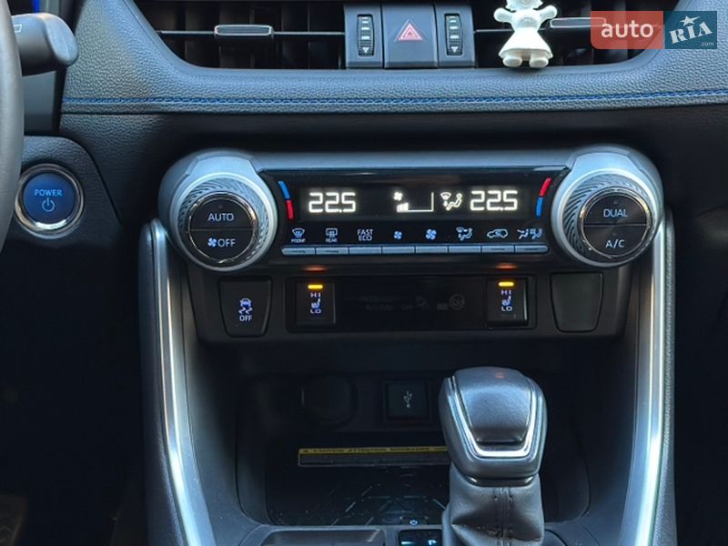 Внедорожник / Кроссовер Toyota RAV4 2020 в Киеве фото 108 Внедорожник / Кроссовер Toyota RAV4 2020 в Киеве