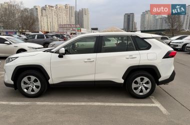 Позашляховик / Кросовер Toyota RAV4 2021 в Києві
