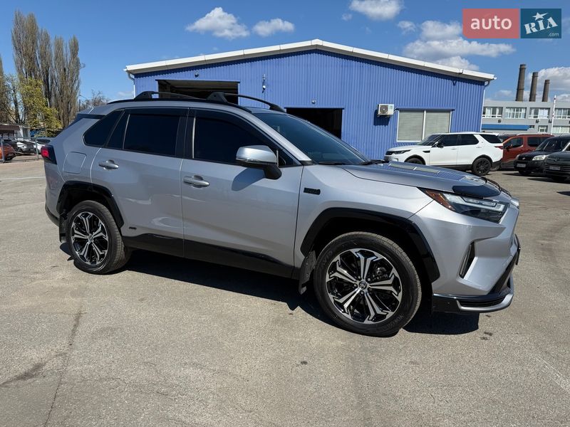 Внедорожник / Кроссовер Toyota RAV4 2023 в Киеве фото 16 Внедорожник / Кроссовер Toyota RAV4 2023 в Киеве