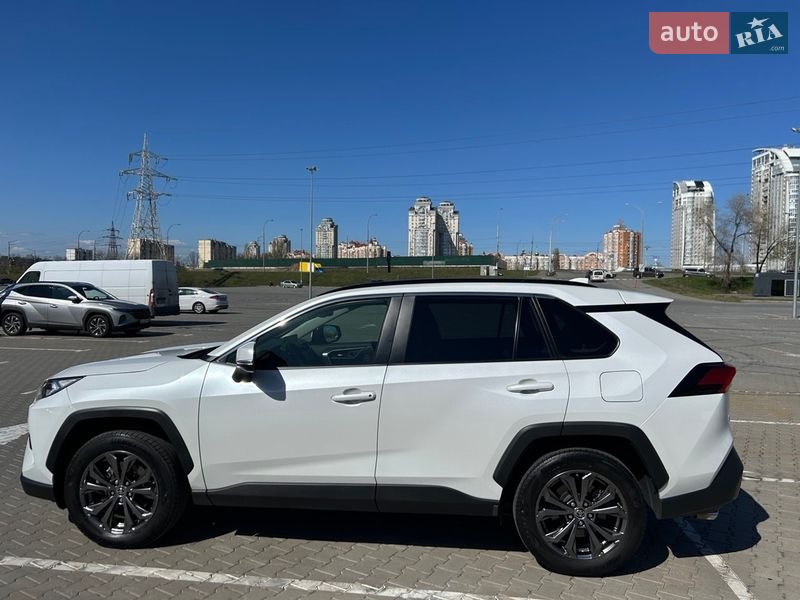 Внедорожник / Кроссовер Toyota RAV4 2023 в Киеве фото 3 Внедорожник / Кроссовер Toyota RAV4 2023 в Киеве