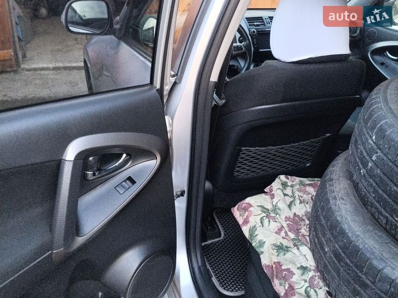 Внедорожник / Кроссовер Toyota RAV4 2009 в Ровно фото 4 Внедорожник / Кроссовер Toyota RAV4 2009 в Ровно