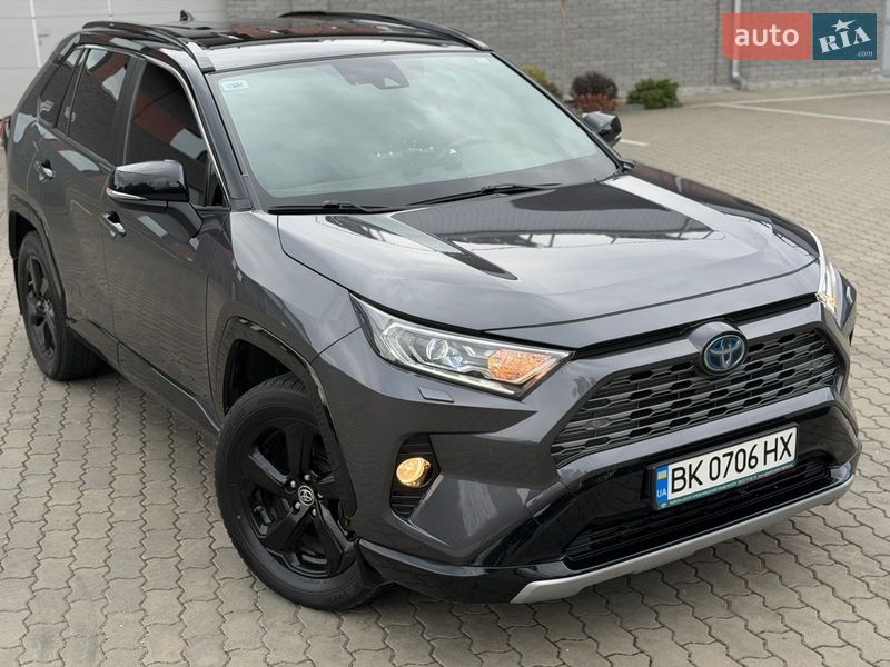 Toyota RAV4 2021