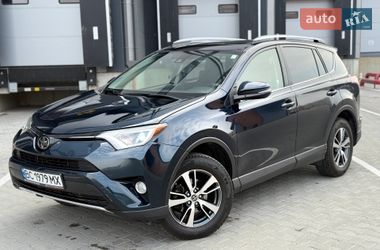 Позашляховик / Кросовер Toyota RAV4 2018 в Львові
