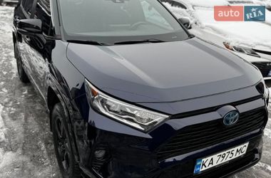 Внедорожник / Кроссовер Toyota RAV4 2021 в Киеве